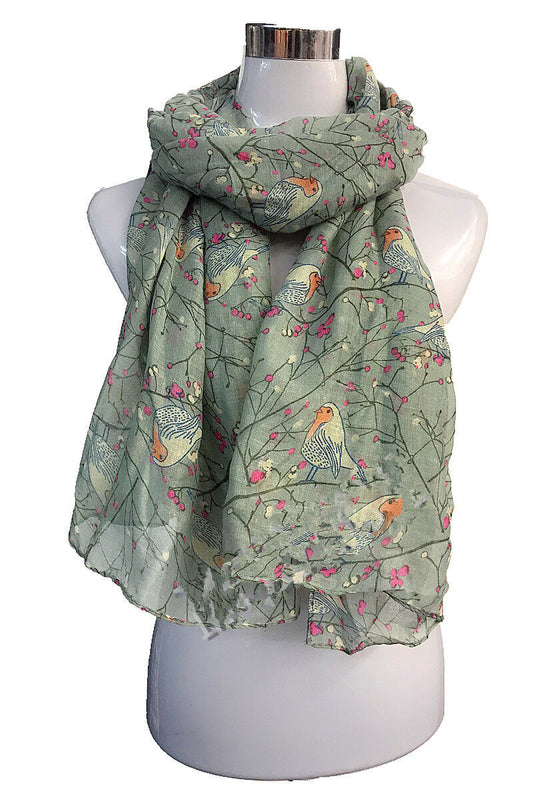 Robin with Tree Pattern Scarf